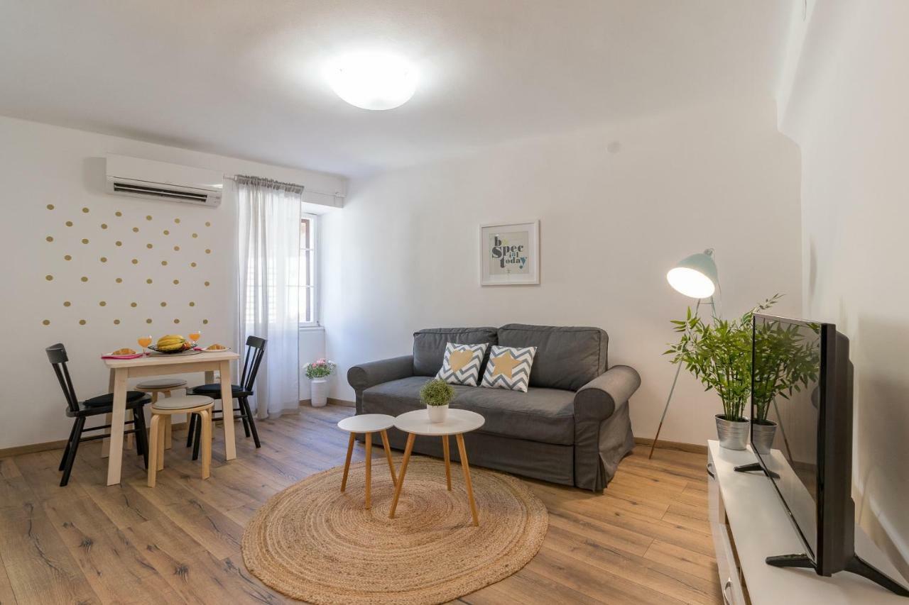 Central New Apartment Nonna Mara Rovinj Exterior photo